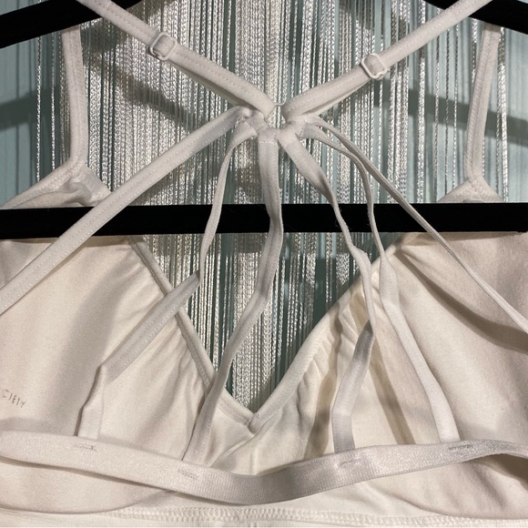 Set of Three Bandeau Bralettes NWT Size Medium - Picture 10 of 17